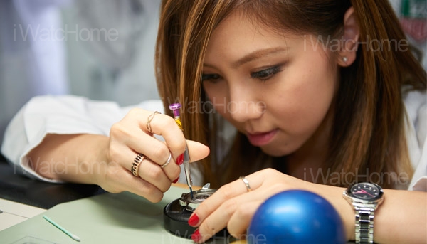 豪雅Formula One女士陶瓷腕錶GEM限量款 獻給華人品牌大使鄧紫琪